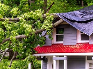 Tarps as Temporary Roofs: Quick Fixes for Emergency Home Repairs